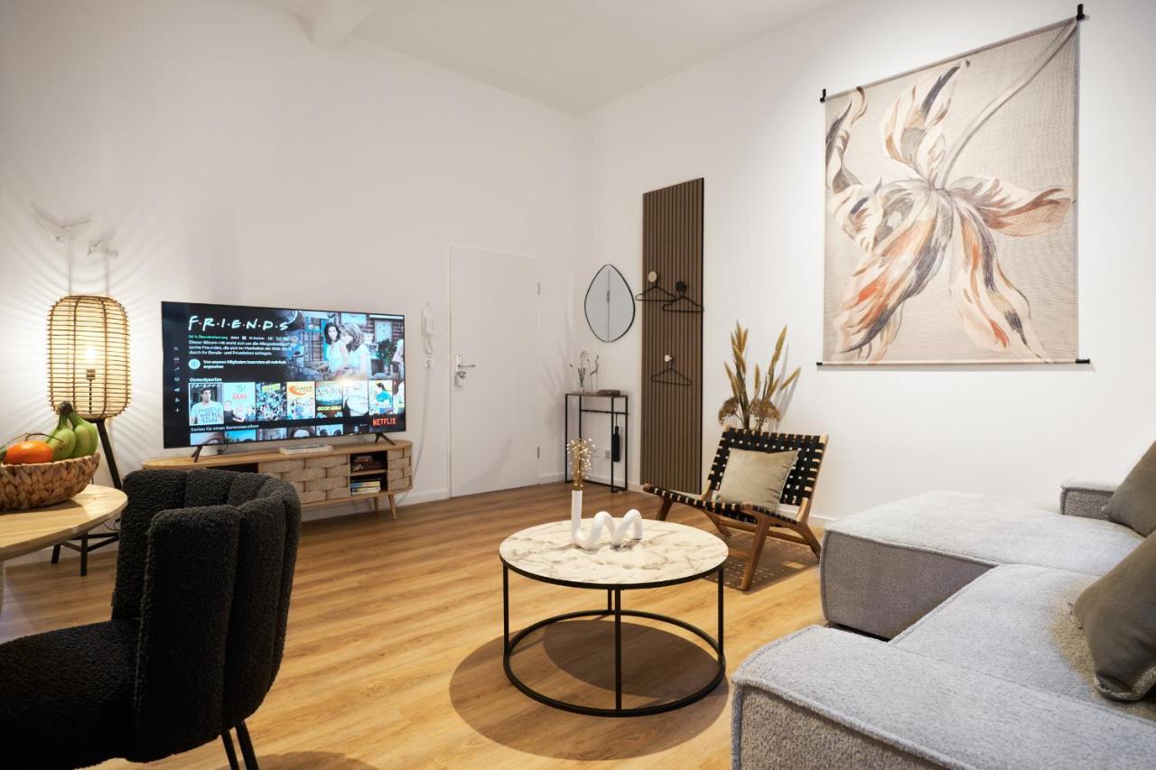 Park Avenue - Dom Mit Stil - Kueche - Parkplatz - Wlan - 65 Zoll Tv - Netflix Cologne